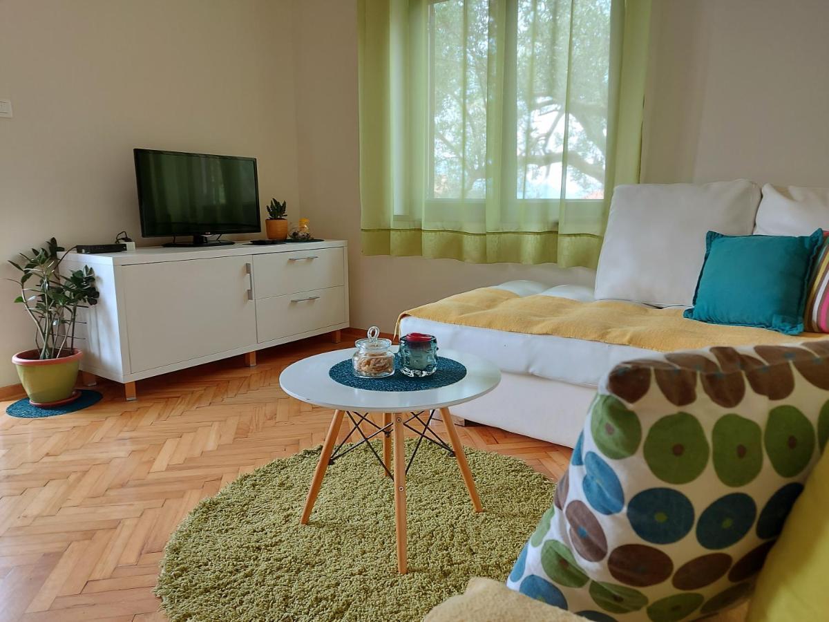 Apartments Iva Tivat Exteriör bild